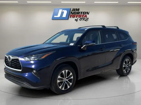 Blue 2025 Toyota Highlander XLE for sale in Oklahoma City, OK