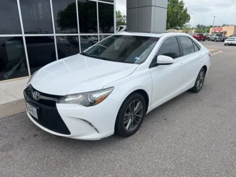 White 2015 Toyota Camry SE for sale in Oklahoma City, OK