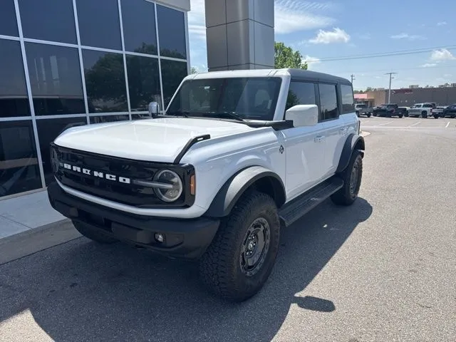 White 2025 Ford Bronco Outer Banks for sale in Oklahoma City, OK