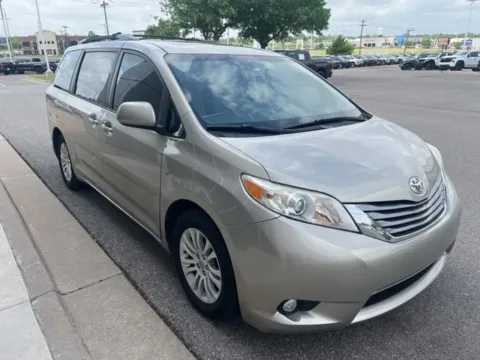 More photos of 2015 Toyota Sienna XLE at Jim Norton Toyota Of OKC, OK