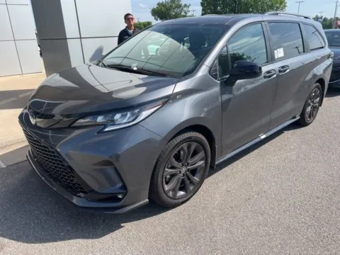 Black 2025 Toyota Sienna XSE for sale in Oklahoma City, OK