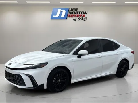 White 2025 Toyota Camry SE for sale in Oklahoma City, OK
