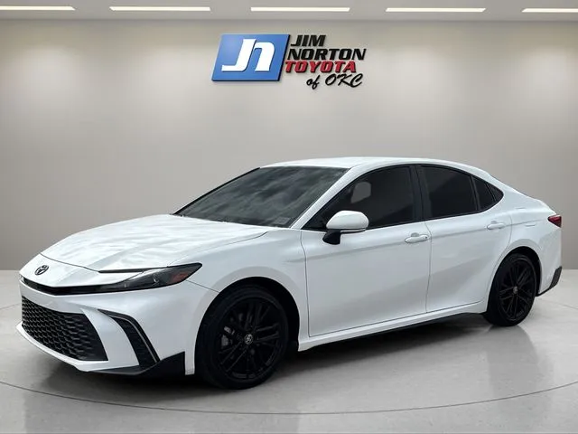 White 2025 Toyota Camry SE for sale in Oklahoma City, OK