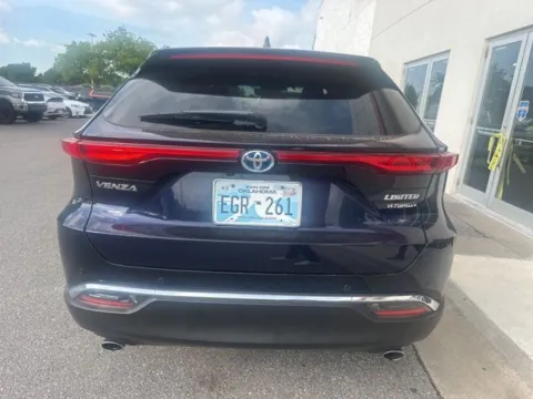 More photos of 2021 Toyota Venza Limited at Jim Norton Toyota Of OKC, OK