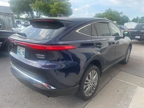 More photos of 2021 Toyota Venza Limited at Jim Norton Toyota Of OKC, OK