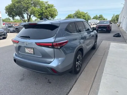 Another view of 2020 Toyota Highlander XLE for sale in Oklahoma City, OK at Jim Norton Toyota Of OKC