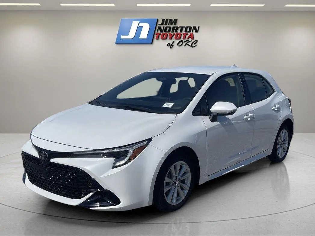 White 2025 TOYOTA COROLLA HATCHBACK for sale in Oklahoma City, OK