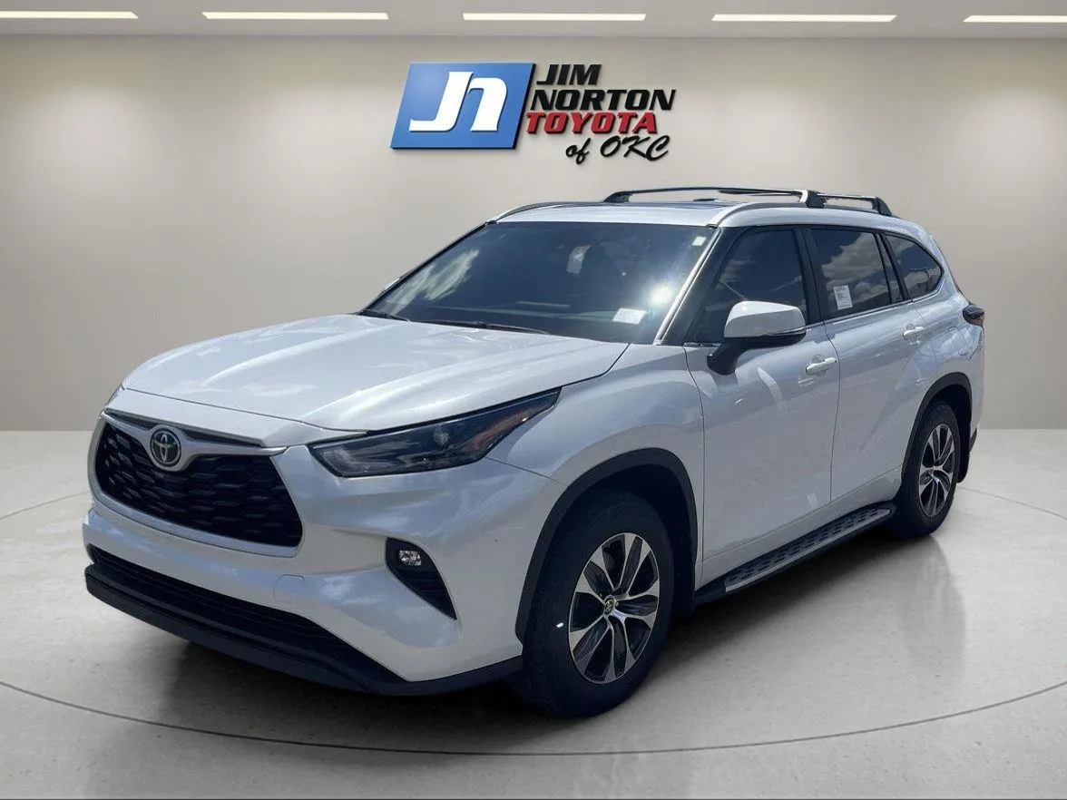 2025 TOYOTA Highlander
