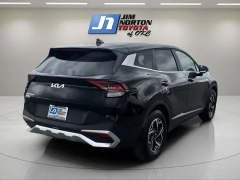 More photos of 2024 Kia Sportage LX at Jim Norton Toyota Of OKC, OK
