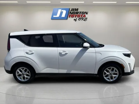 More photos of 2023 Kia Soul LX at Jim Norton Toyota Of OKC, OK