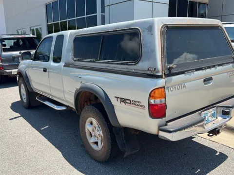 More photos of 2004 Toyota Tacoma PreRunner at Jim Norton Toyota Of OKC, OK