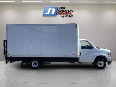 More photos of 2024 Ford E-Series Cutaway E-450 SD at Jim Norton Toyota Of OKC, OK