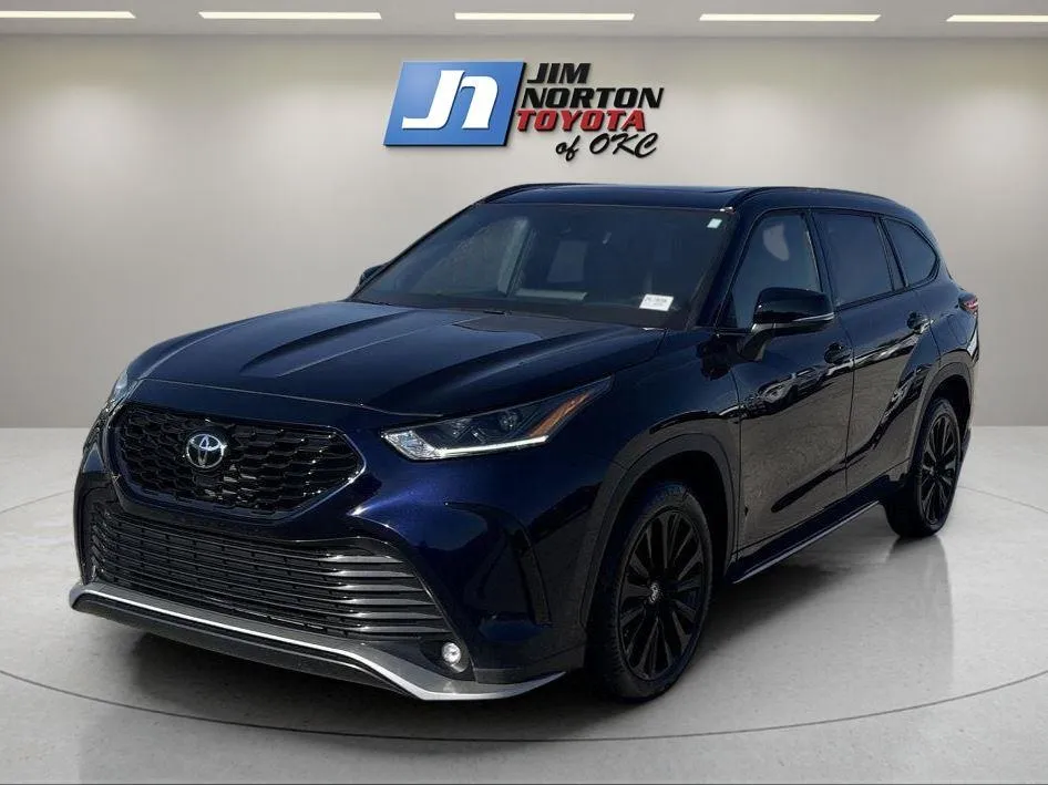 Blue 2023 Toyota Highlander XSE for sale in Oklahoma City, OK