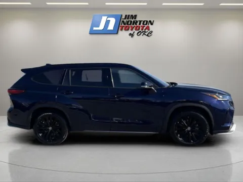 More photos of 2023 Toyota Highlander XSE at Jim Norton Toyota Of OKC, OK