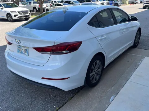 More photos of 2018 Hyundai Elantra SEL at Jim Norton Toyota Of OKC, OK