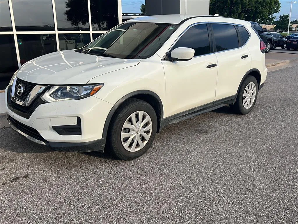White 2017 Nissan Rogue S for sale in Oklahoma City, OK