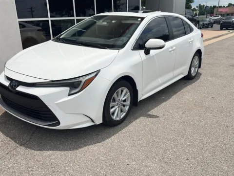 White 2023 Toyota Corolla Hybrid XLE for sale in Oklahoma City, OK