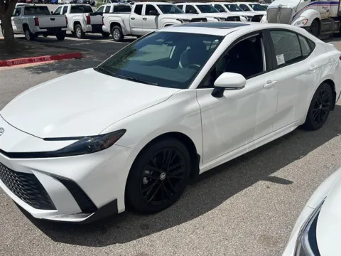 White 2025 Toyota Camry SE for sale in Oklahoma City, OK