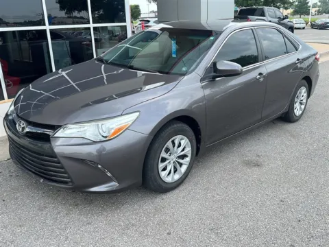 Gray 2017 Toyota Camry LE for sale in Oklahoma City, OK