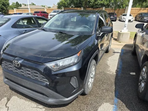 Black 2019 Toyota RAV4 LE for sale in Oklahoma City, OK