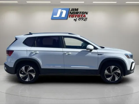 More photos of 2023 Volkswagen Taos SE at Jim Norton Toyota Of OKC, OK