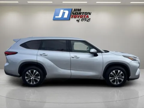 More photos of 2021 Toyota Highlander XLE at Jim Norton Toyota Of OKC, OK