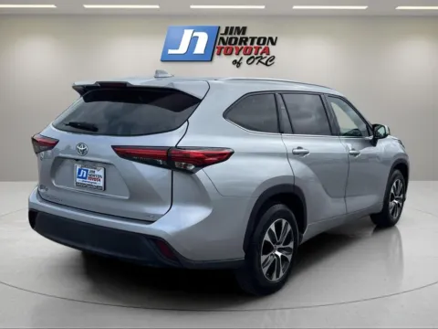 More photos of 2021 Toyota Highlander XLE at Jim Norton Toyota Of OKC, OK