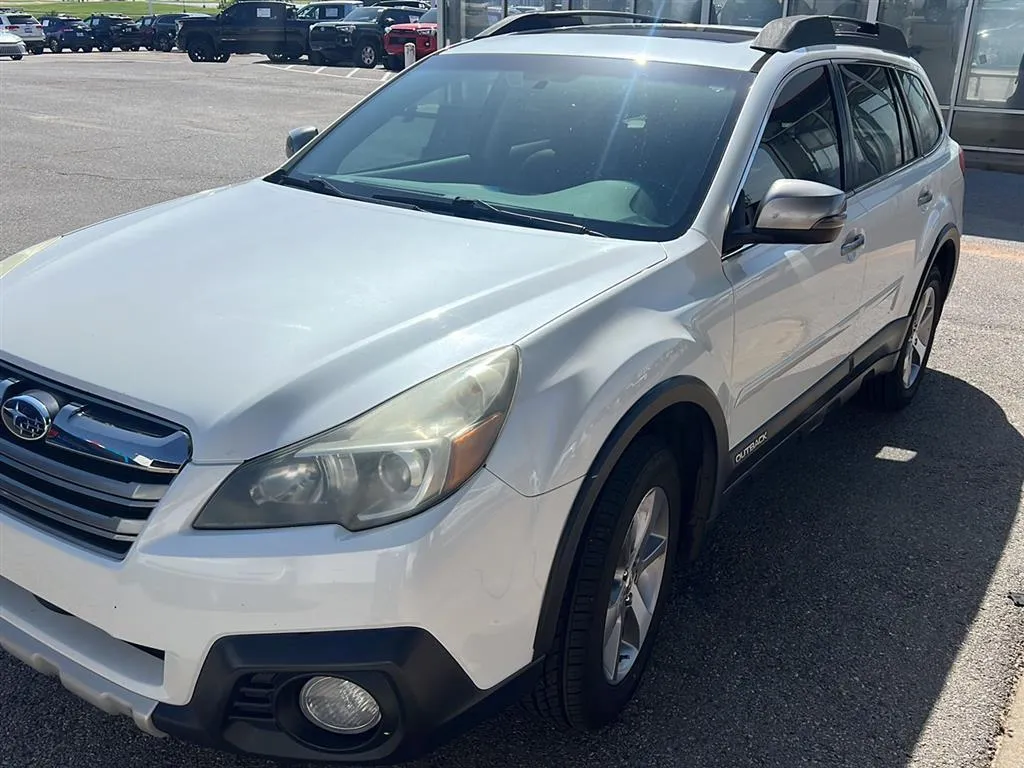 White 2014 Subaru Outback 2.5i Limited for sale in Oklahoma City, OK