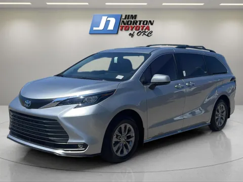 Silver 2025 Toyota Sienna XLE for sale in Oklahoma City, OK