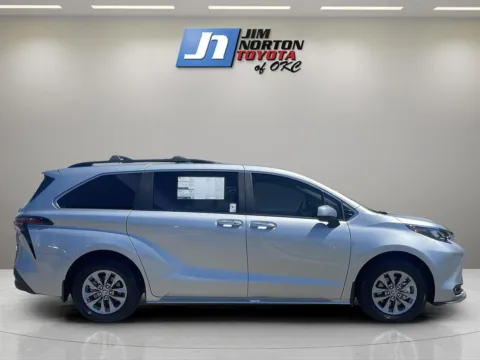 More photos of 2025 Toyota Sienna XLE at Jim Norton Toyota Of OKC, OK