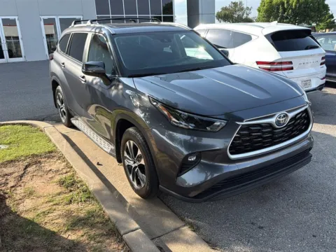 Photos of 2024 Toyota Highlander Hybrid XLE for sale in Oklahoma City, OK at Jim Norton Toyota Of OKC