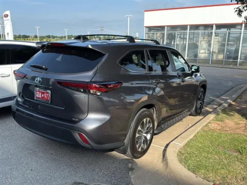 Another view of 2024 Toyota Highlander Hybrid XLE for sale in Oklahoma City, OK at Jim Norton Toyota Of OKC