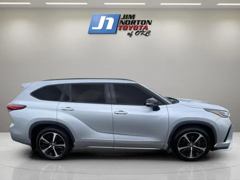 More photos of 2022 Toyota Highlander XSE at Jim Norton Toyota Of OKC, OK