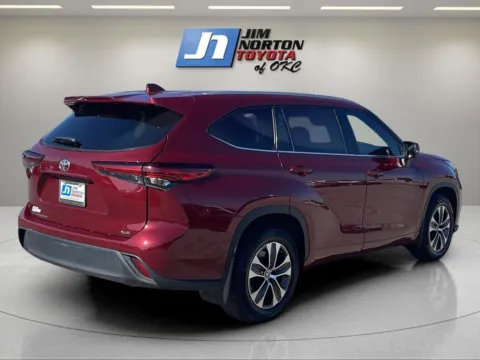 More photos of 2023 Toyota Highlander XLE at Jim Norton Toyota Of OKC, OK