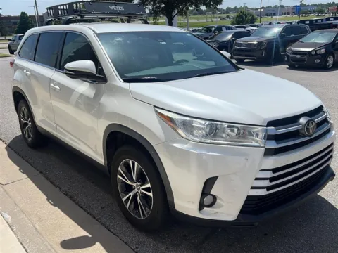 More photos of 2019 Toyota Highlander LE Plus at Jim Norton Toyota Of OKC, OK
