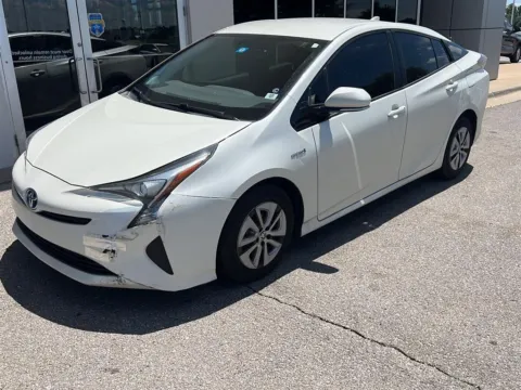 White 2016 Toyota Prius Two Eco for sale in Oklahoma City, OK