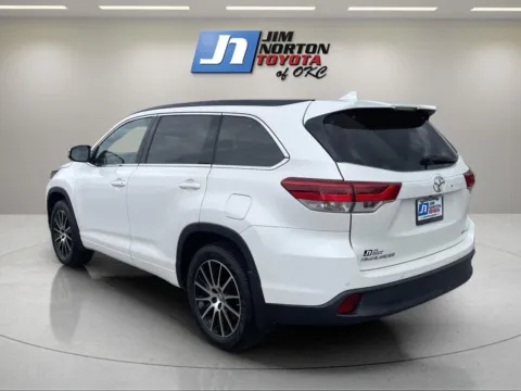 Another view of 2018 Toyota Highlander SE for sale in Oklahoma City, OK at Jim Norton Toyota Of OKC