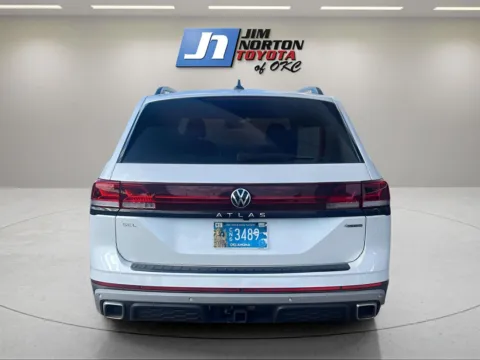 More photos of 2024 Volkswagen Atlas 2.0T Peak Edition SEL at Jim Norton Toyota Of OKC, OK