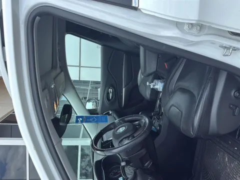 More photos of 2019 Jeep Cherokee Overland at Jim Norton Toyota Of OKC, OK