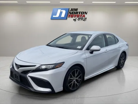 Gray 2023 Toyota Camry SE for sale in Oklahoma City, OK