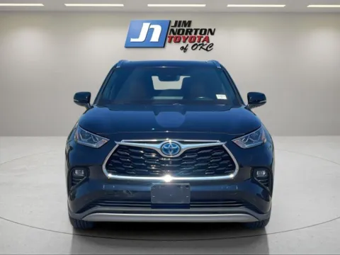 Photos of 2022 Toyota Highlander Hybrid Platinum for sale in Oklahoma City, OK at Jim Norton Toyota Of OKC
