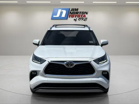 Photos of 2022 Toyota Highlander Platinum for sale in Oklahoma City, OK at Jim Norton Toyota Of OKC