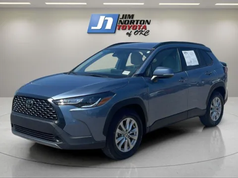 Gray 2022 Toyota Corolla Cross LE for sale in Oklahoma City, OK