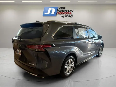 More photos of 2025 Toyota Sienna Limited at Jim Norton Toyota Of OKC, OK