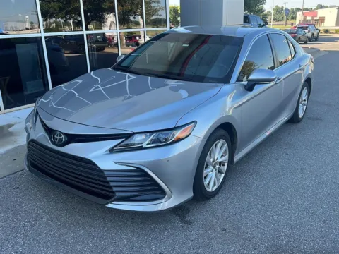 Silver 2023 Toyota Camry LE for sale in Oklahoma City, OK