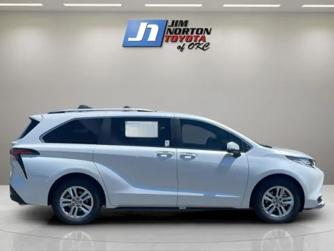 More photos of 2025 Toyota Sienna Limited at Jim Norton Toyota Of OKC, OK