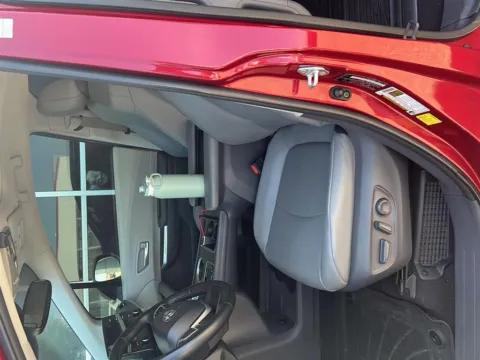 More photos of 2021 Toyota Sienna XLE at Jim Norton Toyota Of OKC, OK