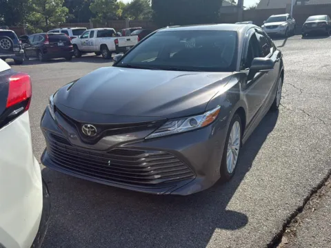 Gray 2020 Toyota Camry XLE for sale in Oklahoma City, OK