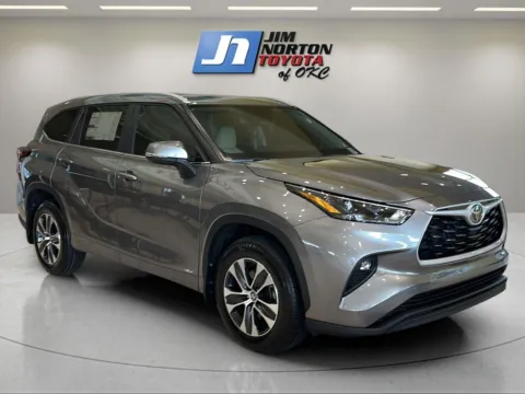 Another view of 2025 Toyota Highlander Hybrid XLE for sale in Oklahoma City, OK at Jim Norton Toyota Of OKC