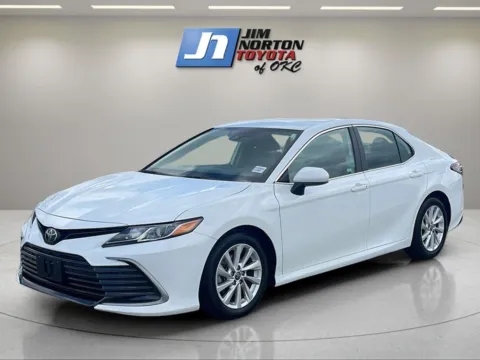 White 2023 Toyota Camry LE for sale in Oklahoma City, OK